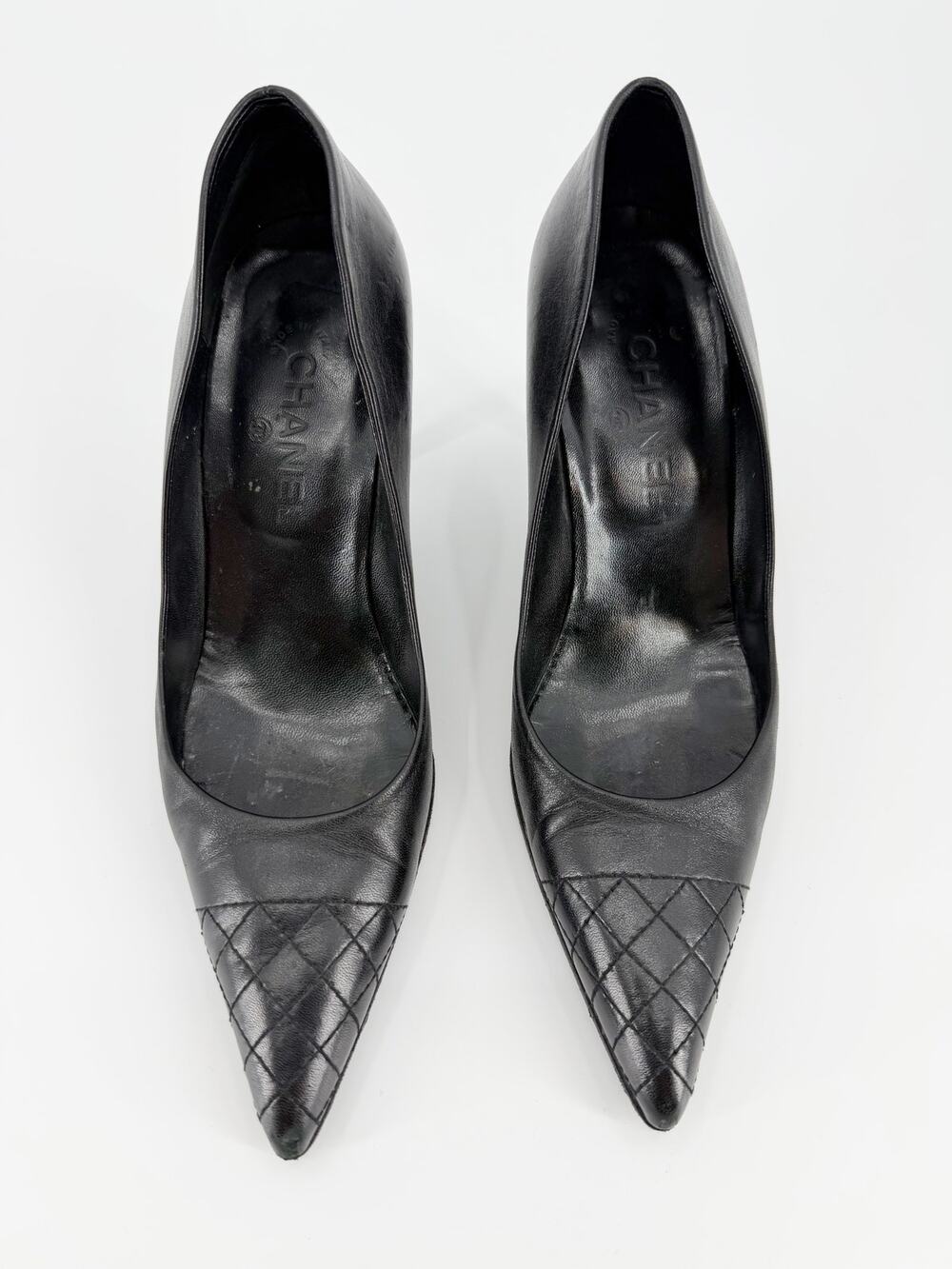 Chanel Quilted Cap Toe Pointed Pumps Black Leather CC Logo Back Heel Shoes 39